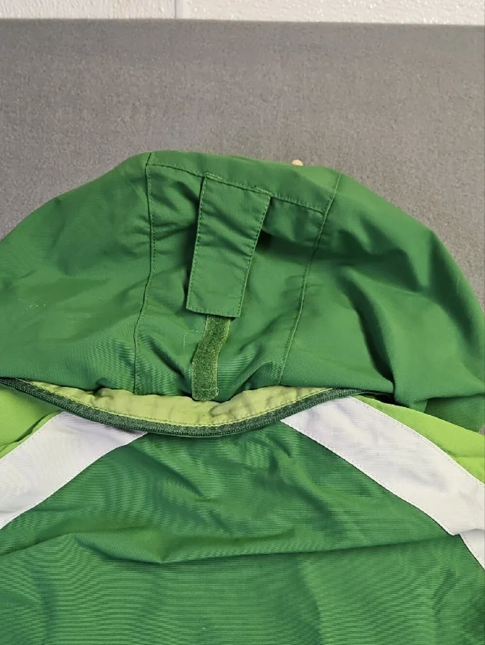 L.L. Bean Two-Tone Green Hooded Girls Winter Snow Ski Jacket